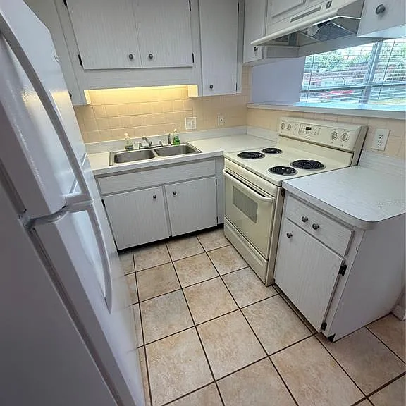 6050 Chesham Dr #5 — Photo 5