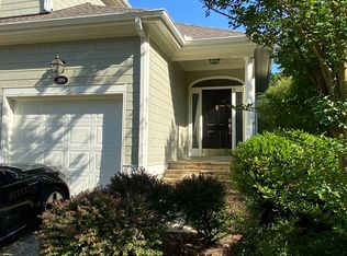 209 Columbia Pl W, Chapel Hill, NC 27516