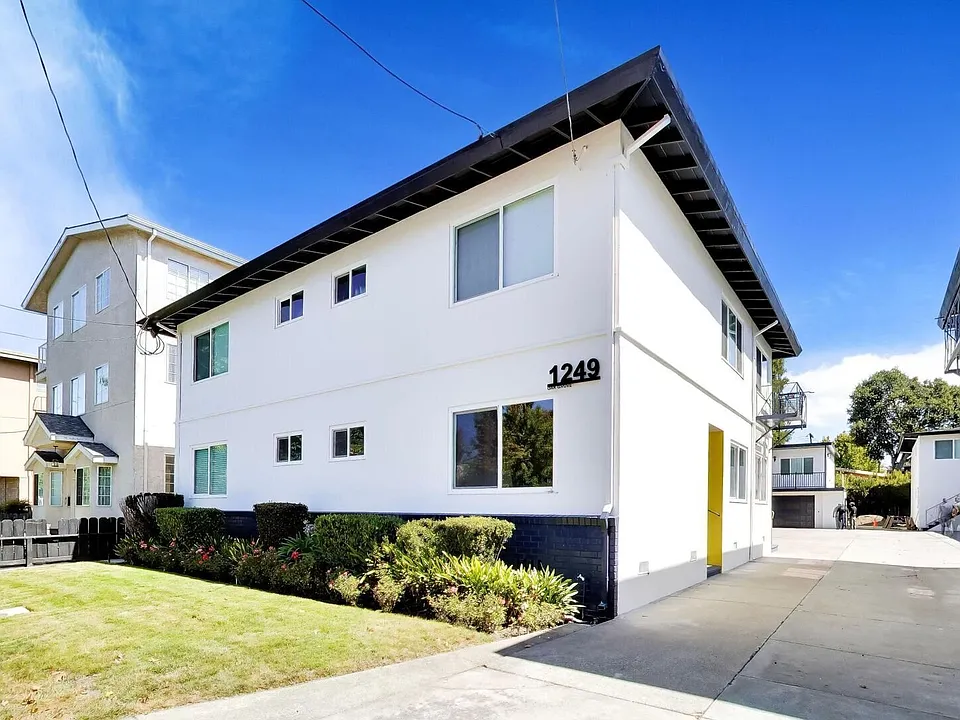 1249 Oak Grove Ave #5