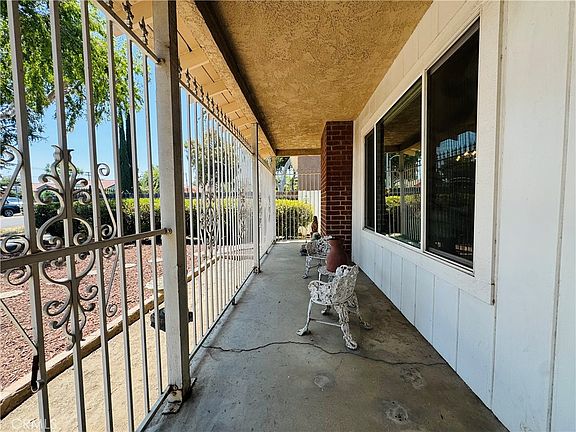 2nd image of 320 S Victoria Ave