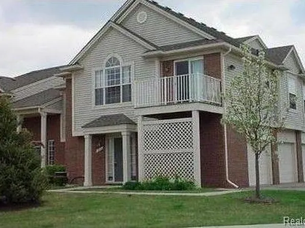 1932 Flagstone Cir, Rochester, MI 48307