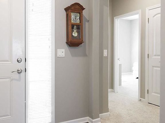 4th image of 11002 Cove Hollow Dr