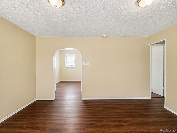 4th image of 3316 Lockhead St
