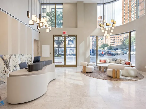 250 East 25th Street 11A image 3 of 24