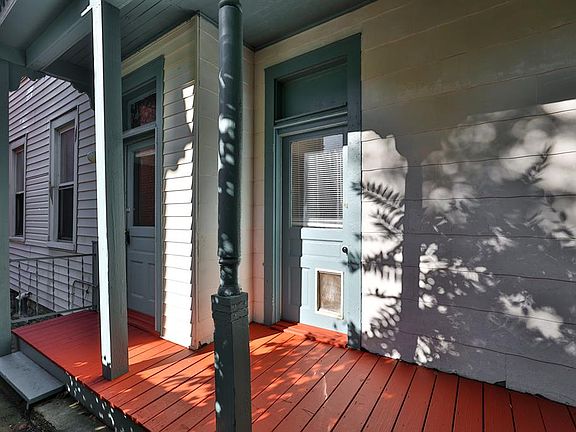 3rd image of 974 Ludlow Ave
