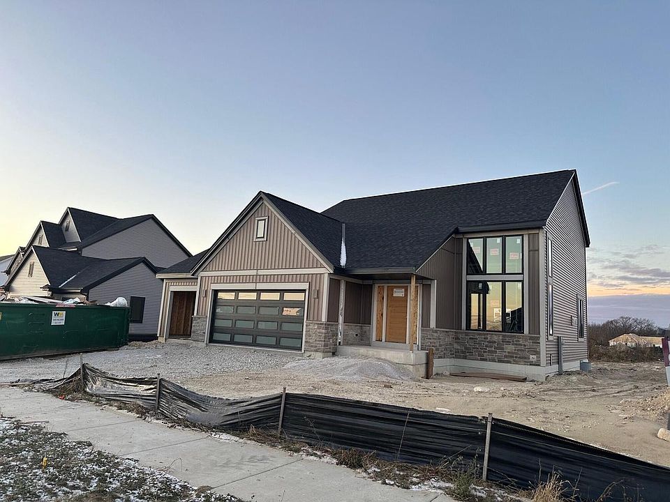 1st image of 712 Panorama DRIVE