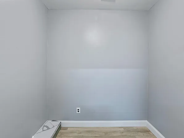 211 New York Avenue image 30 of 37