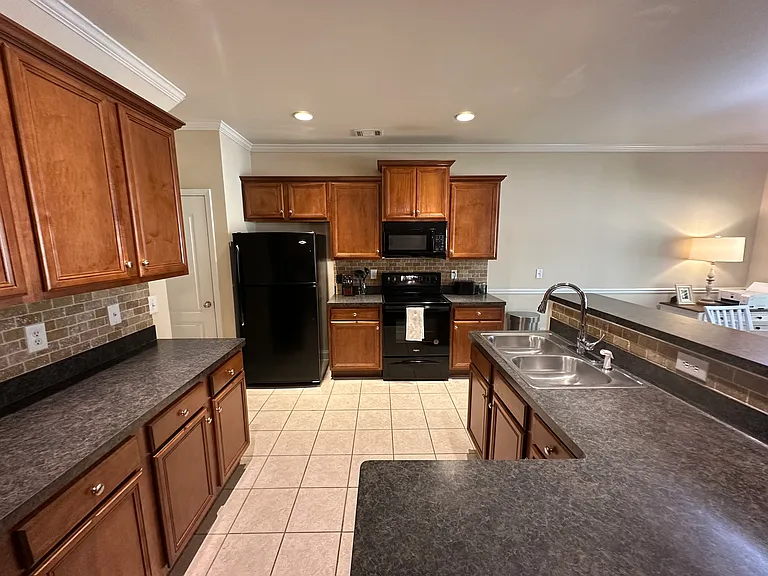 1559 Blackstone Way — Photo 5