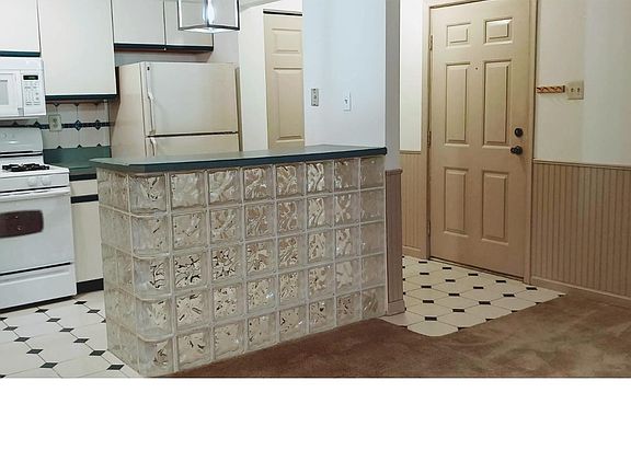 5th image of 1407 Diamond Dr