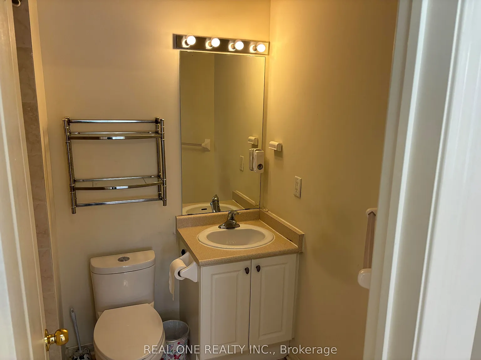 4 bed, $3,490 — Photo 3