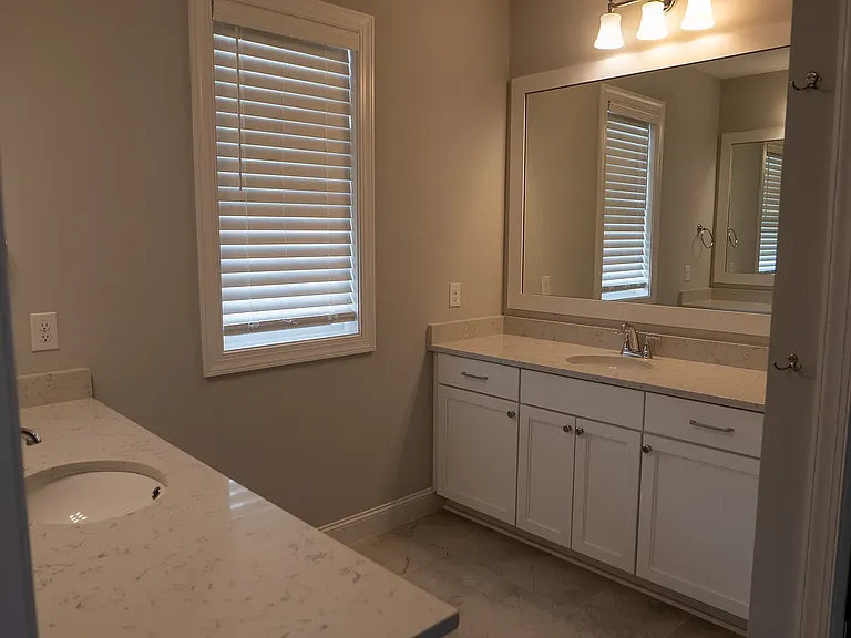1113 Starkville St — Photo 15
