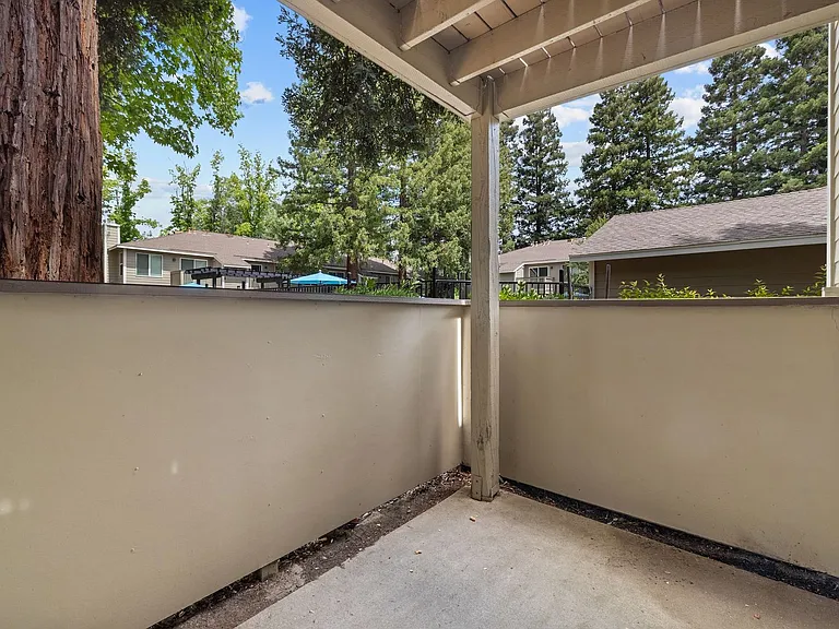 Sutter Station Apartments — Photo 39