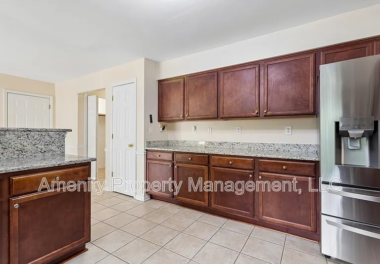 1012 Austenwood Ct — Photo 15