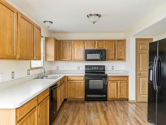4th image of 2345 Smokehill Dr