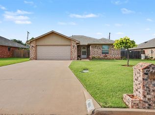 1109 Wendy Ln, Altus, OK 73521