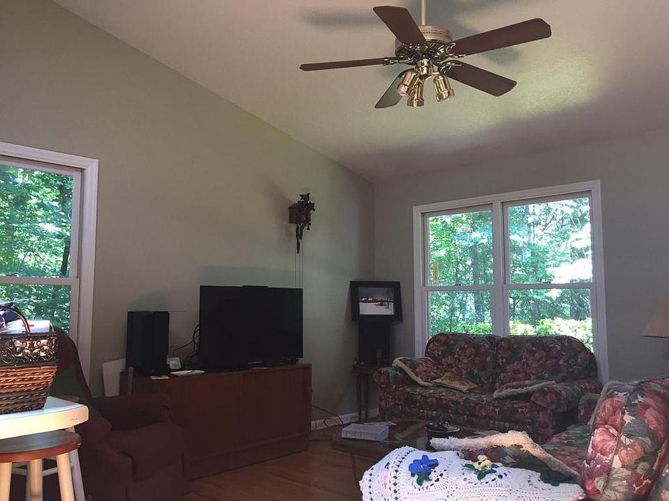 2nd image of 187 Marcowe Dr