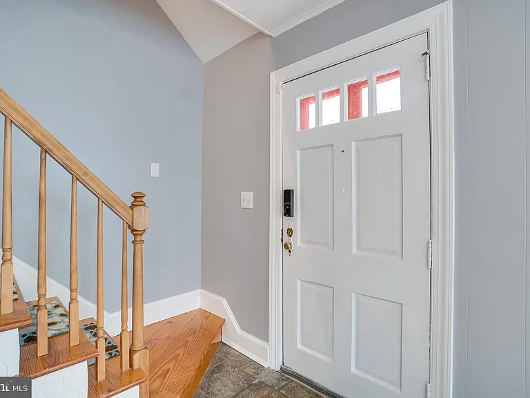 712 Freeman St — Photo 5