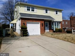 9338 Jackson St, Philadelphia, PA 19114