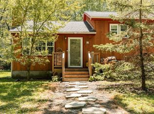 21 Hamlet Ln, Milan, NY 12571