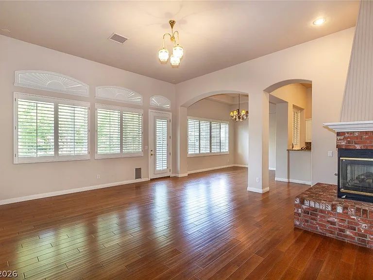 2215 Scarlet Rose Dr — Photo 10