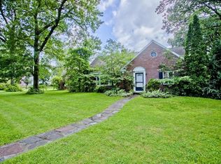 811 Dickinson St, Springfield, MA 01108