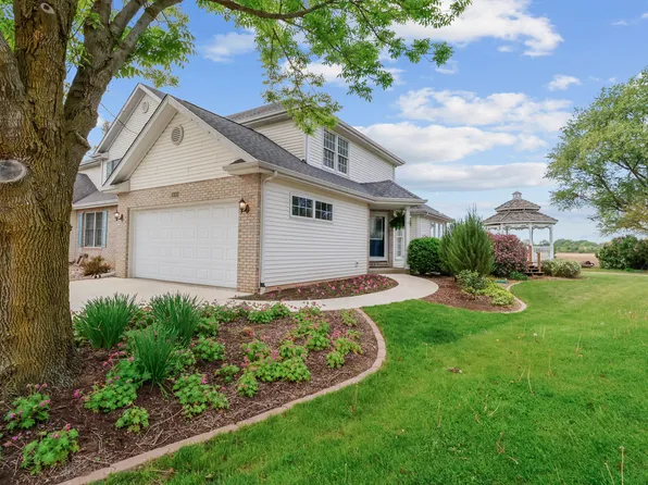 332 Cherry Hills Dr, Chesterton, IN 46304