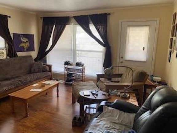 3rd image of 2909 Horton St