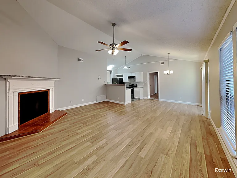 328 Teakwood Ln — Photo 6