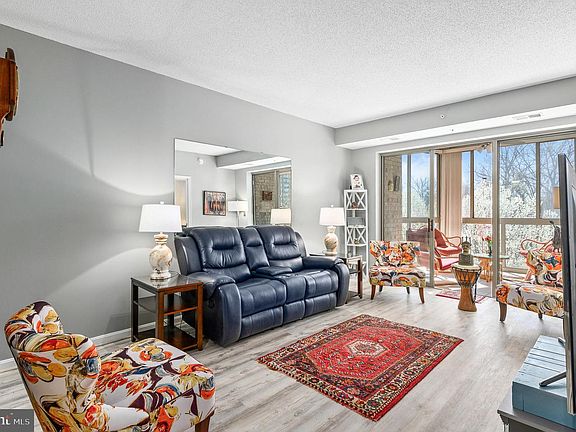 3rd image of 19355 Cypress Ridge Ter Unit 422