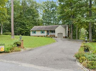 9843 Spring Branch Dr, James store, VA 23128