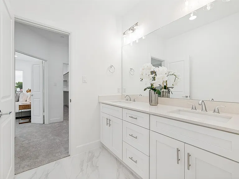 5609 Woodlands Dr — Photo 20