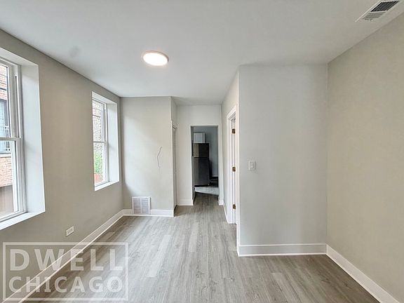 5th image of 1546 W Walton St Unit 2F