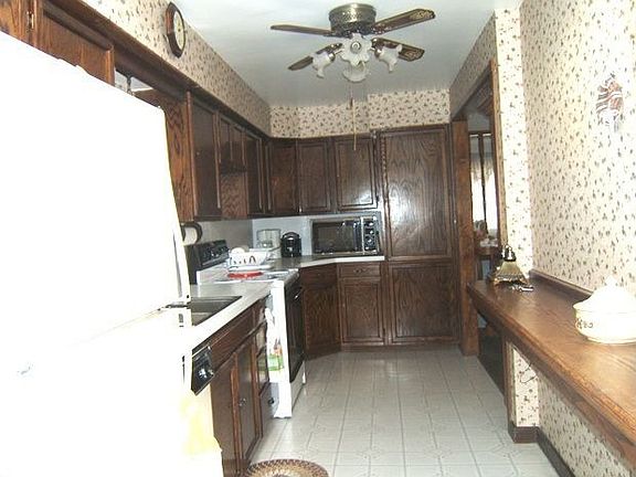 2nd image of 6526 Ledgebrook Dr