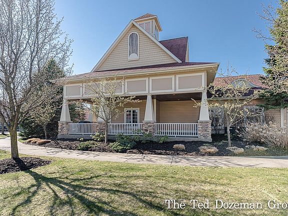 4th image of 2096 Sherwood Ave