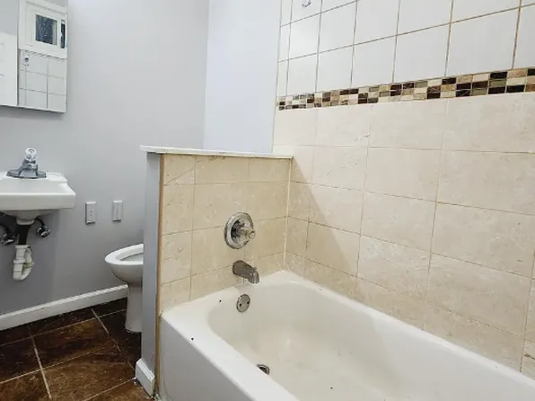 100 Wilkinson Ave Floor 1, Jersey City, NJ 07305