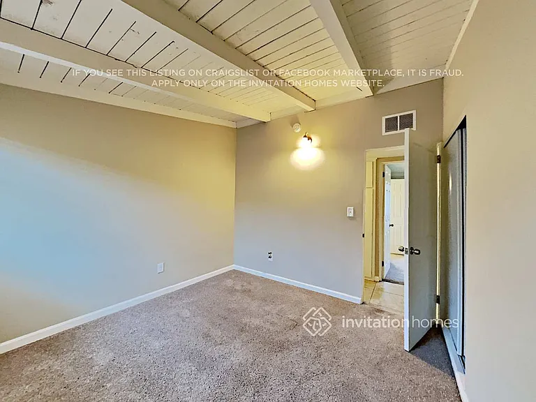 6452 Geyser Ave — Photo 13