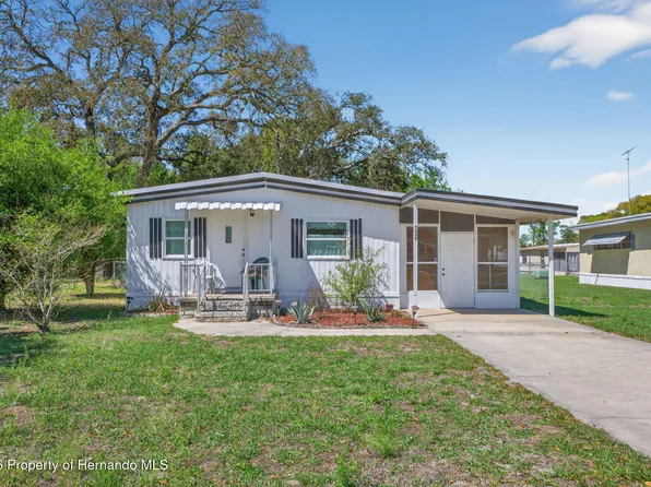 7489 Western Circle Dr, Brooksville, FL 34613