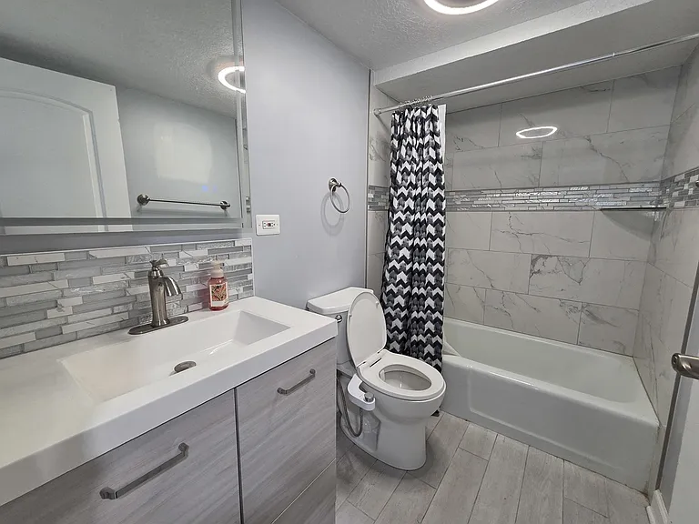 220 S Roselle Rd #222 — Photo 9