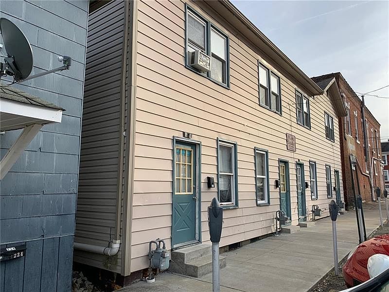 2nd image of 240 Liberty St