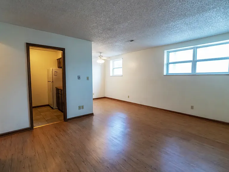 923 Vattier St #2 — Photo 7