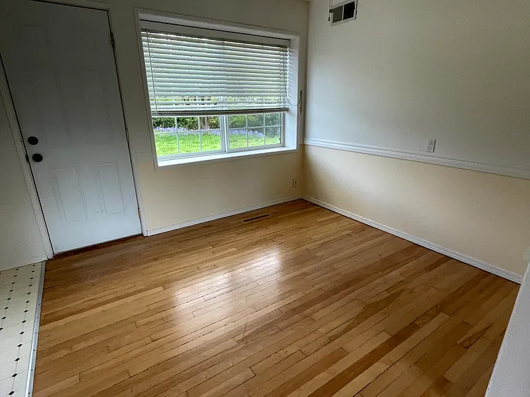 12080 SW Fairfield St — Photo 8