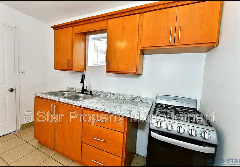 1908B Olive Ave — Photo 12