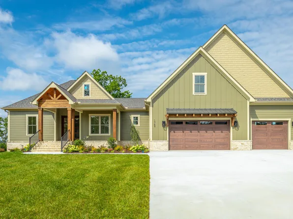 1769 Restful Dr, Soddy Daisy, TN 37379