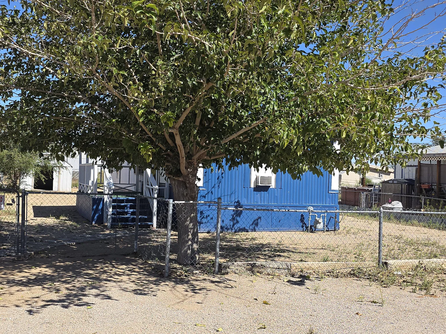 3 bed, 877 sqft, $1,195 — Photo 3