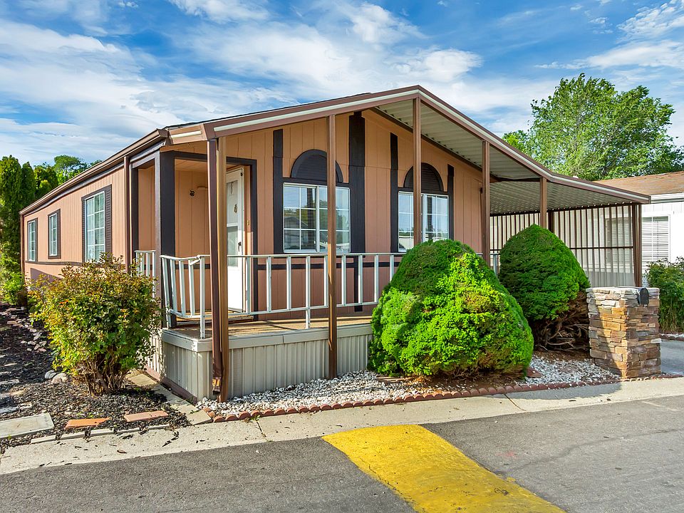 1st image of 1109 W Barberry Dr #135