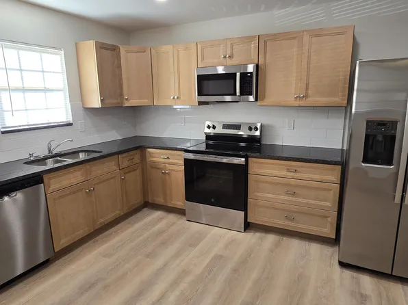 3706 Prices Ln #1, Wilmington, NC 28405