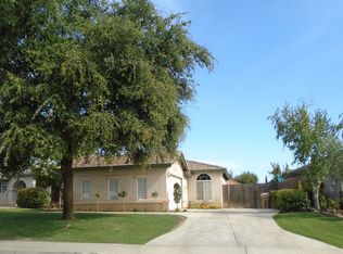 9803 San Ysidro Ln, Bakersfield, CA 93312