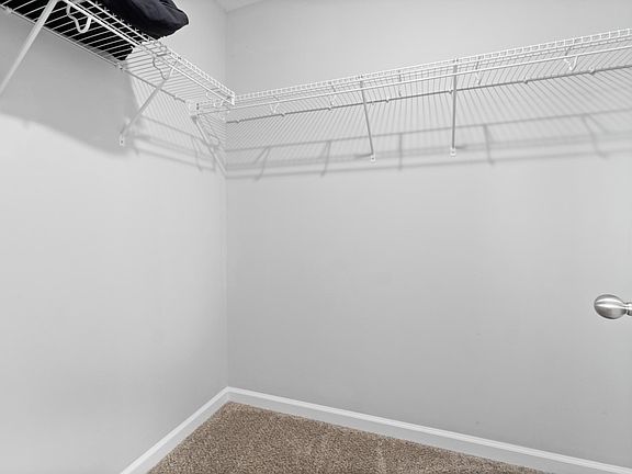 3rd image of 211 Woodland Valley Ln