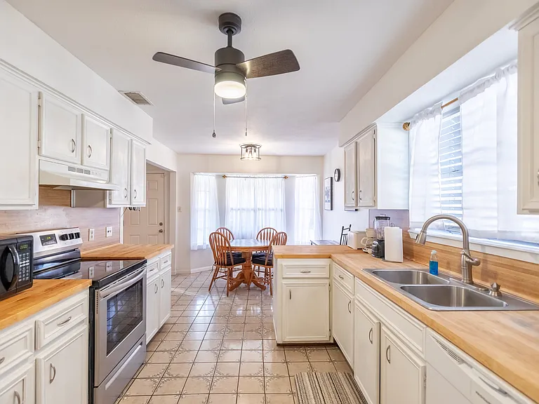 5725 Quail Run St — Photo 12