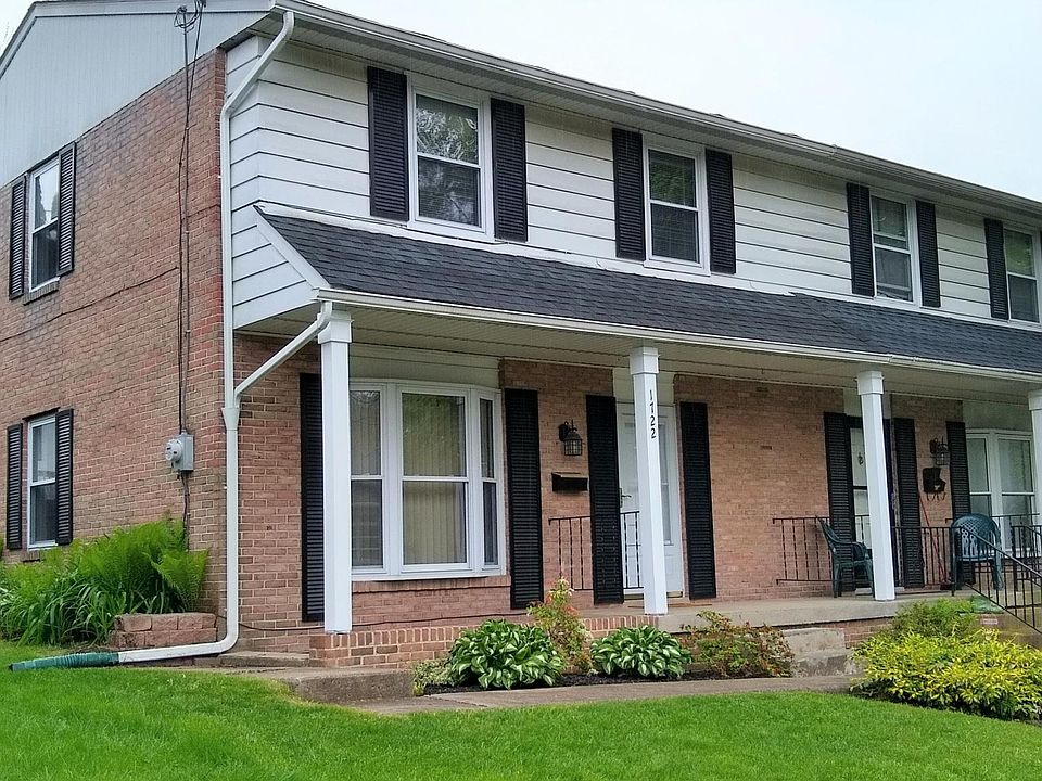 Semi-detached unit.